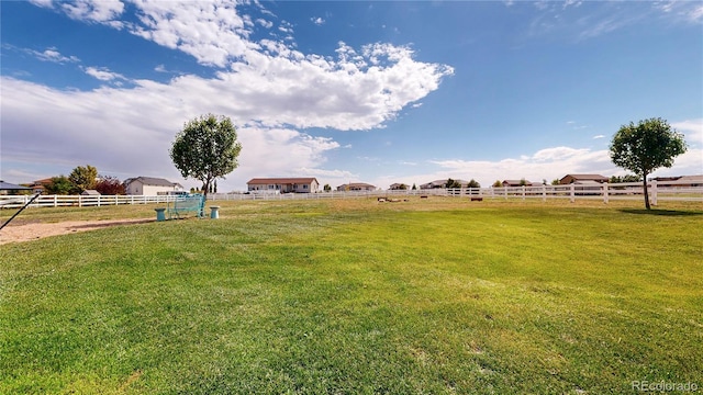 view of yard featuring a rural view