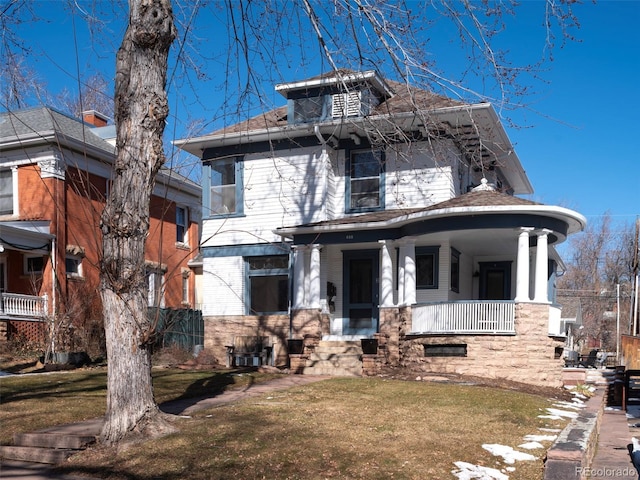 613 Pine St, Boulder, CO 80302 - traditional style home featuring a front yard and a porch