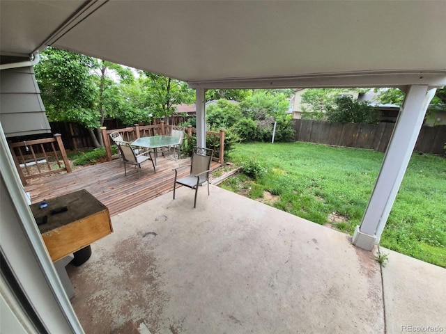 1962 S Ivory Way, Aurora, CO 80013 - view of patio with outdoor dining area and a deck