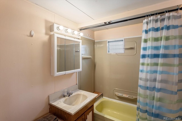 8005 W US Highway 50, Salida, CO 81201 - full bath featuring shower / bathtub combination with curtain and vanity
