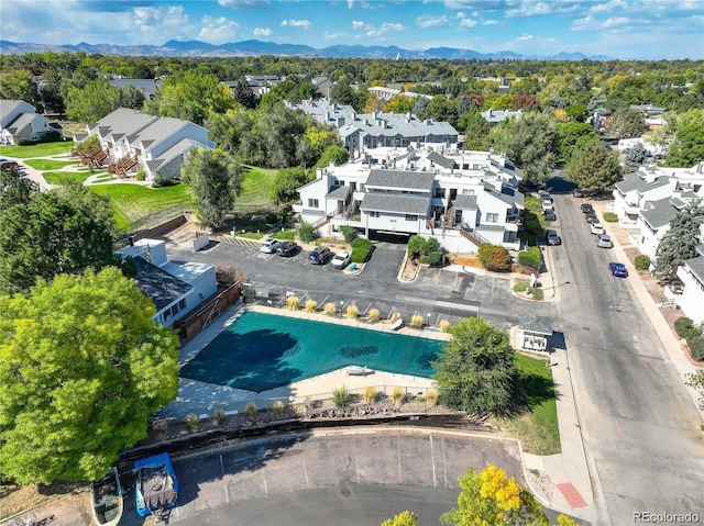 drone / aerial view with a mountain view and a residential view