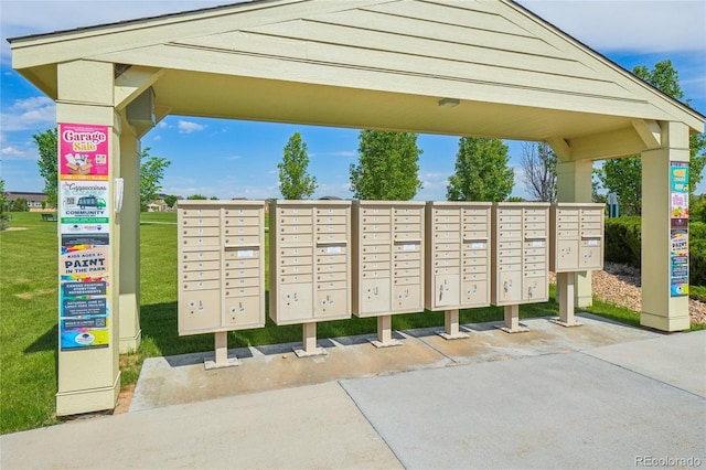 2682 E 161st Pl, Thornton, CO 80602 - view of property's community featuring mail area