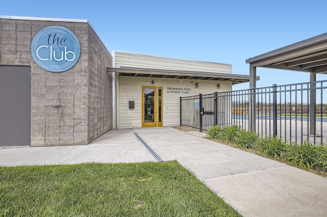 853 Jenny Ln, Berthoud, CO 80513 - view of building exterior with a water view