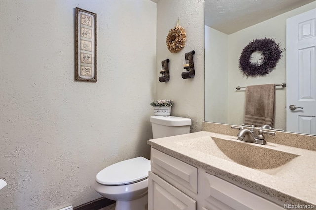 2853 S Xanadu Way, Aurora, CO 80014 - half bath featuring vanity and a textured wall