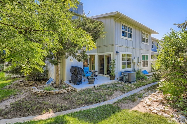 2853 S Xanadu Way, Aurora, CO 80014 - back of property with a patio