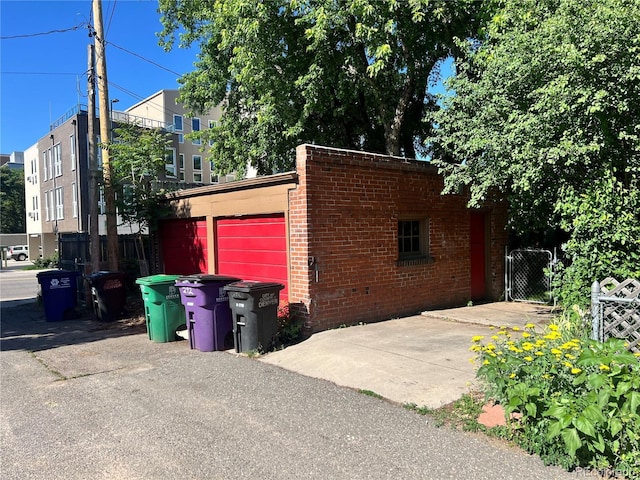 292-296 S Lafayette St, Denver, CO 80209 - view of garage