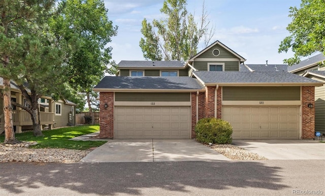 view of front facade featuring a garage