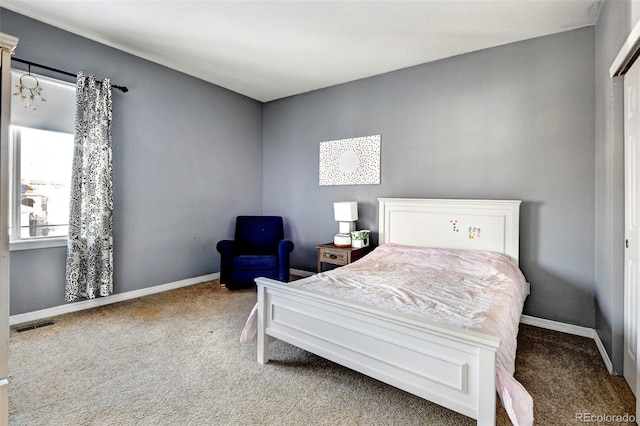 bedroom with carpet flooring