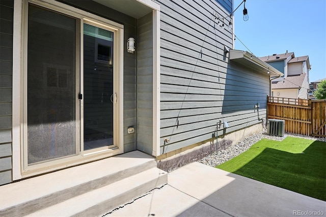 6834 Clay St N, Denver, CO 80221 - view of patio