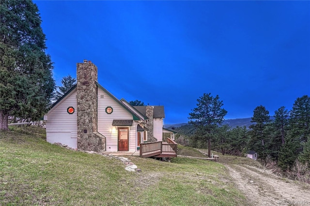 view of front of home with a front yard