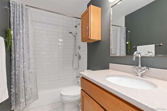 full bathroom featuring shower / tub combo, a textured wall, vanity, and toilet