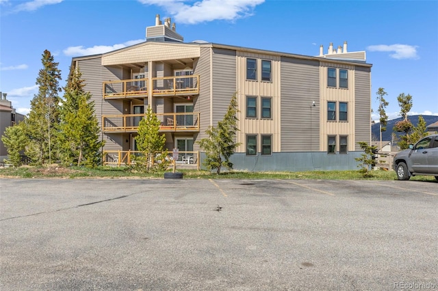 4400 Lodgepole Cir Unit 101, Silverthorne, CO 80498 - view of building exterior with uncovered parking
