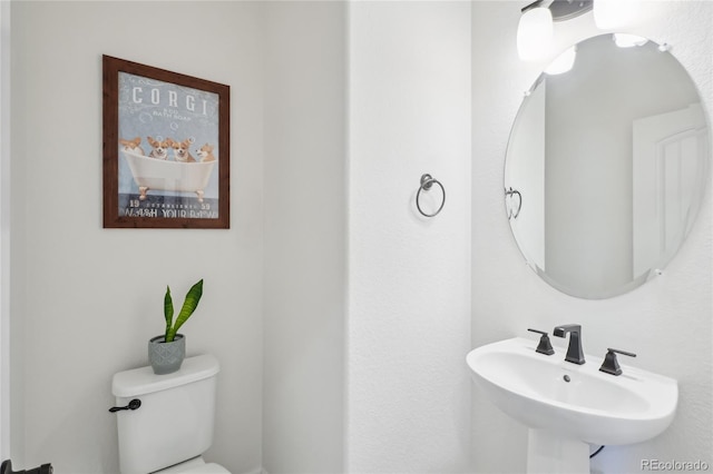 15987 E 115th Pl, Commerce City, CO 80022 - half bath featuring toilet and a sink