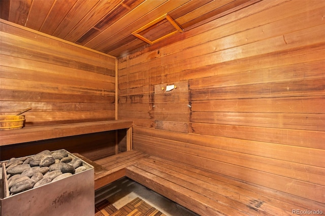 view of sauna / steam room