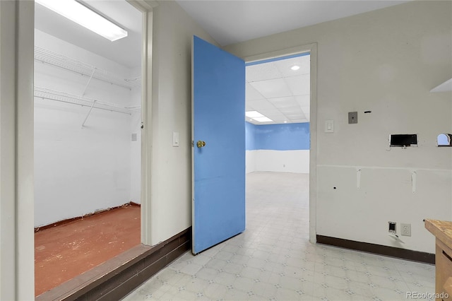 1091 E Pinewood Ave, Centennial, CO 80121 - interior space with light floors