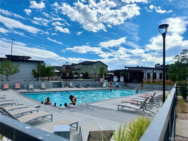 15600 Bolling, Denver, CO 80239 - community pool with a patio