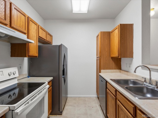 kitchen featuring a sink, under cabinet range hood, brown cabinets, electric stove, and dishwasher