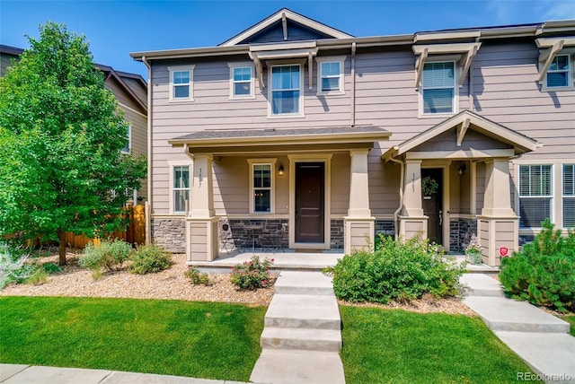 view of front of house with a front yard