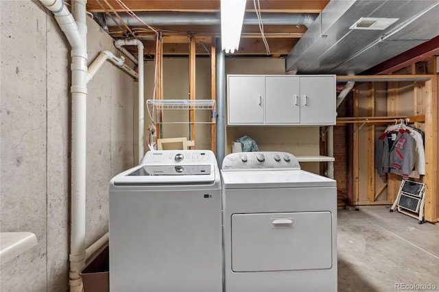 2181 E Phillips Ln, Centennial, CO 80122 - laundry room with washing machine and dryer