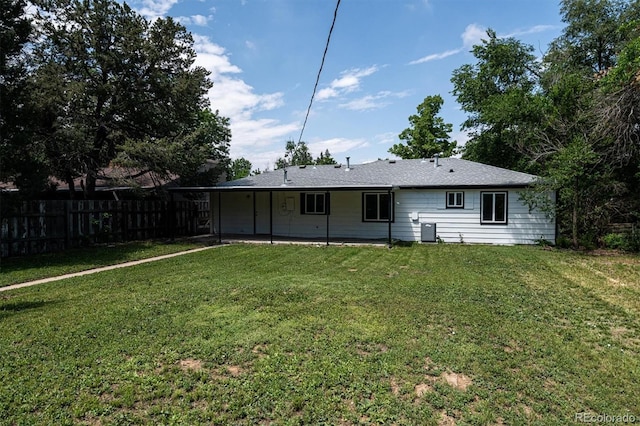 1032 Geneva, Aurora, CO 80010 - back of property with a patio area