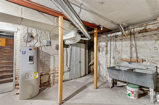 120 E Espanola St, Colorado Springs, CO 80907 - unfinished basement with water heater