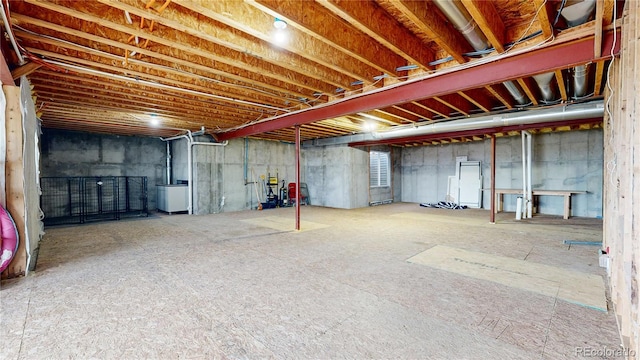 basement featuring washer / dryer