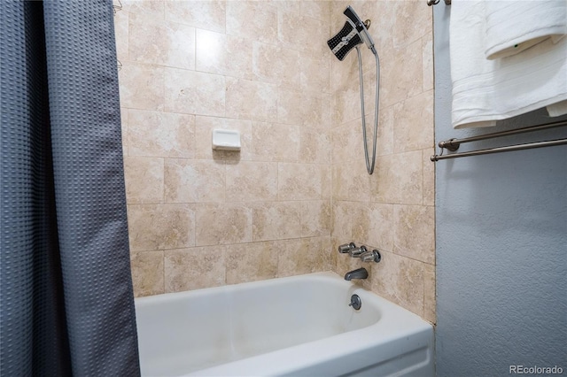 4571 S Memphis St, Aurora, CO 80015 - full bathroom featuring shower / bath combo with shower curtain