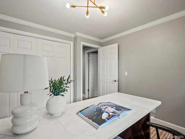 7055 E Heritage Pl S, Centennial, CO 80111 - bedroom with a chandelier, ornamental molding, a closet, and baseboards
