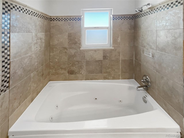 bathroom with bathtub / shower combination