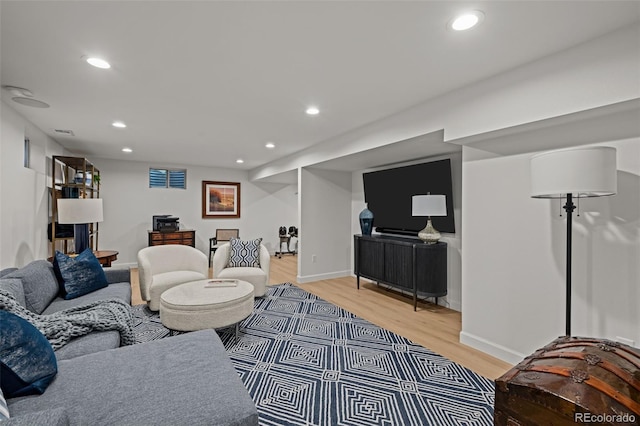 5698 Green Oaks Dr, Greenwood Village, CO 80121 - living room featuring light wood-style floors, recessed lighting, and baseboards