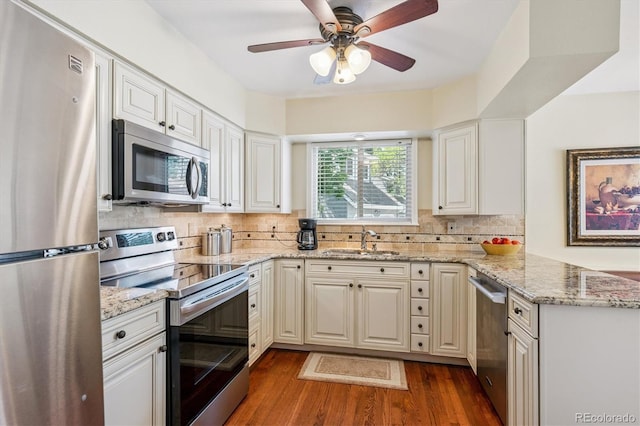 8064 S Vermejo Peak, Littleton, CO 80127 - photo 4