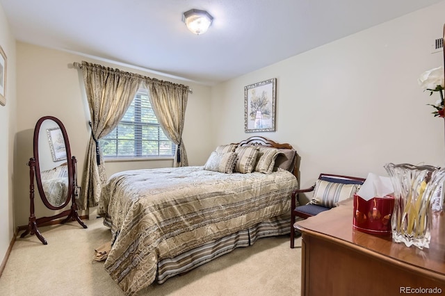 3724 S Poplar St, Denver, CO 80237 - bedroom featuring light carpet