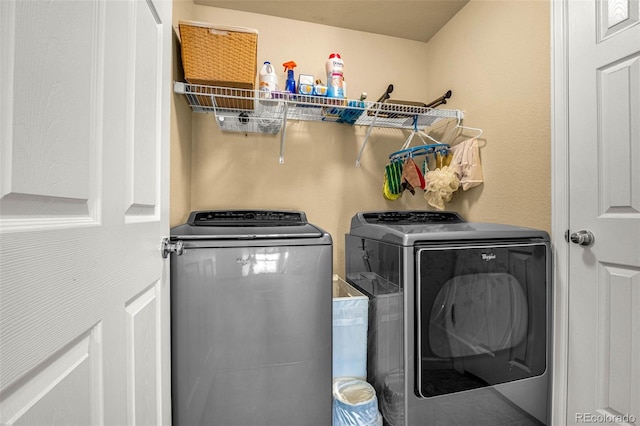 8004 Brittinger Way, Colorado Springs, CO 80951 - laundry area featuring washing machine and clothes dryer