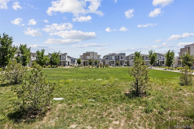 23633 E 5th Dr, Aurora, CO 80018 - surrounding community with a residential view and a yard