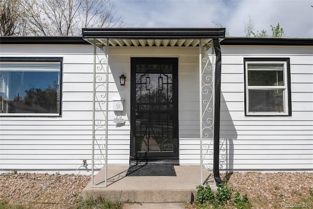 view of property entrance