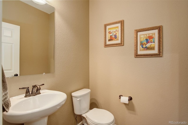 4784 Raven Run, Broomfield, CO 80023 - bathroom with a sink and toilet
