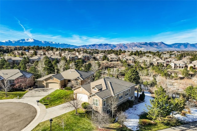 bird's eye view featuring a mountain view