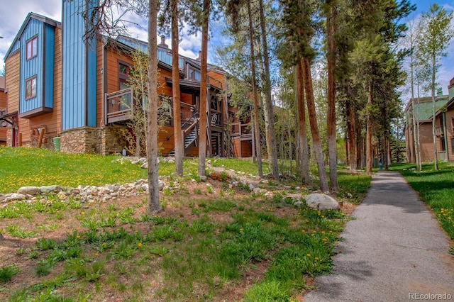 200 Primrose Path Unit 11, Breckenridge, CO 80424 - view of yard featuring a wooden deck