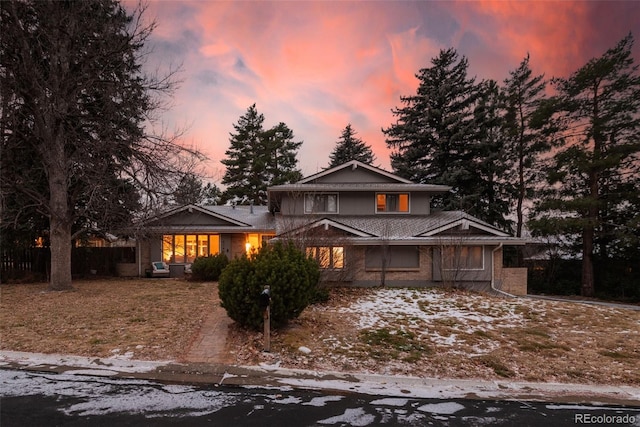 view of front of property