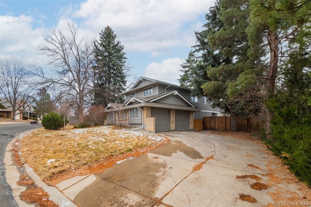 view of front of property featuring a garage