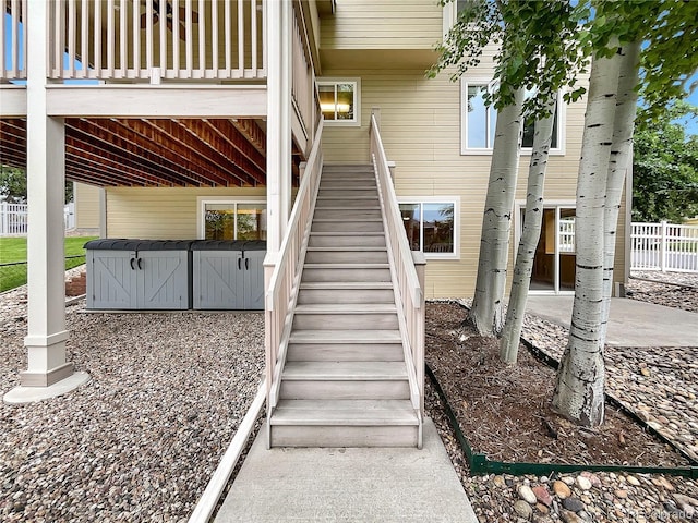 642 52nd Ave, Greeley, CO 80634 - view of staircase