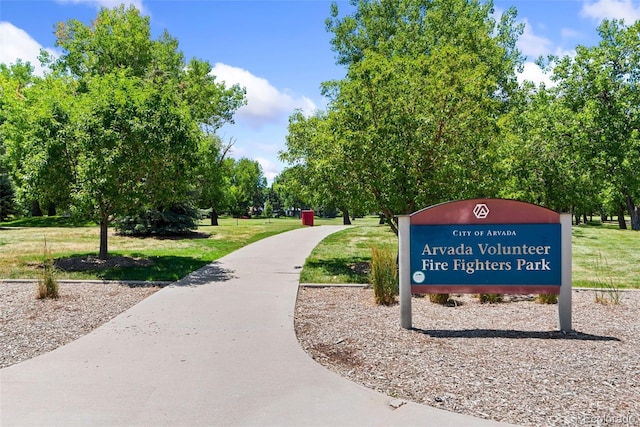 8404 Everett Way Unit A, Arvada, CO 80005 - view of home's community featuring a yard