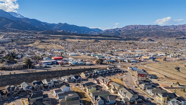 bird's eye view with a mountain view
