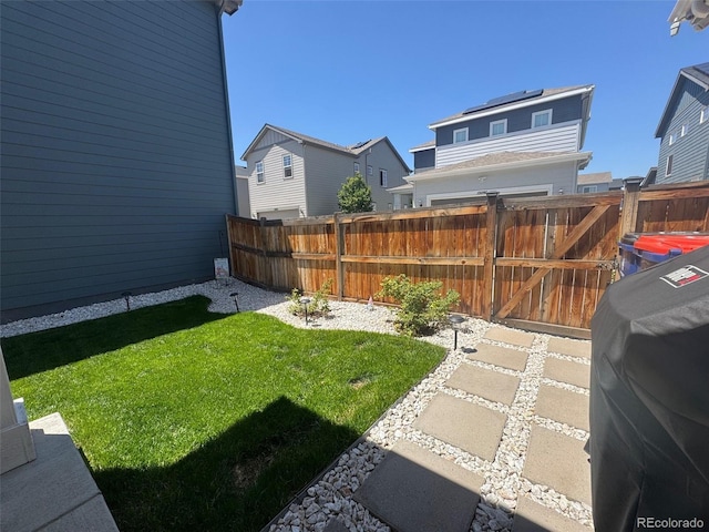 10092 Flower St, Broomfield, CO 80021 - view of yard with a residential view