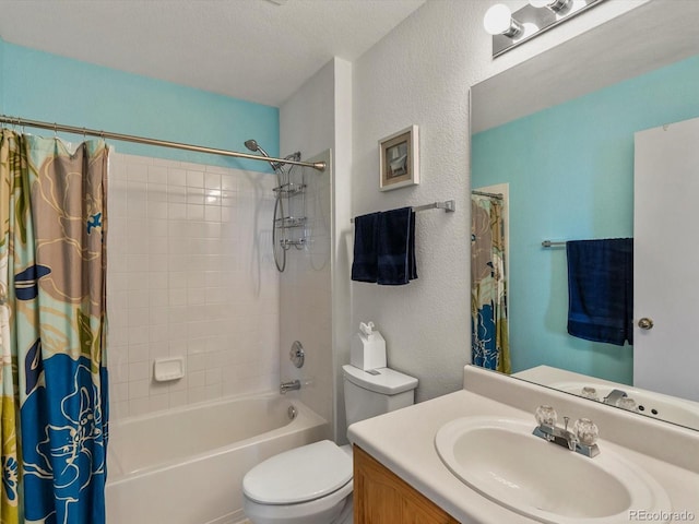 2006 E 97th Ave, Thornton, CO 80229 - full bath featuring shower / tub combo with curtain, toilet, vanity, and a textured wall