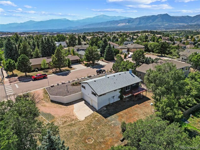 bird's eye view featuring a mountain view