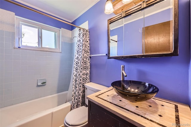11816 Spring Dr, Northglenn, CO 80233 - full bath with toilet, vanity, and shower / bath combo