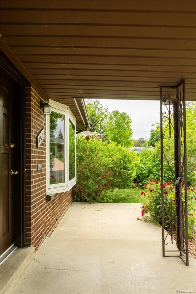 654 S Shoshone St, Denver, CO 80223 - view of patio / terrace