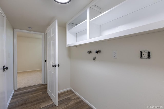 3256 S Nucla St, Aurora, CO 80013 - mudroom featuring wood finished floors and baseboards