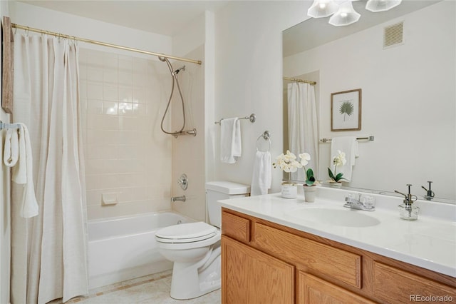 full bathroom with visible vents, vanity, toilet, and shower / bath combo with shower curtain